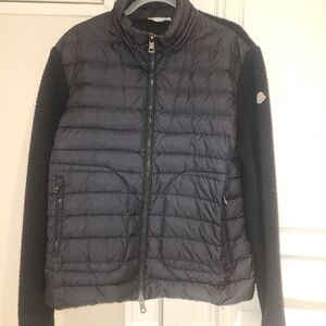 Moncler Lightweight Navy Jacket With Sherpa And Detachable Hood
